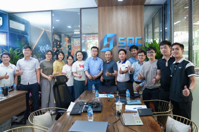Buổi huấn luyện ứng dụng AI tại văn phòng doanh nghiệp xây dựng